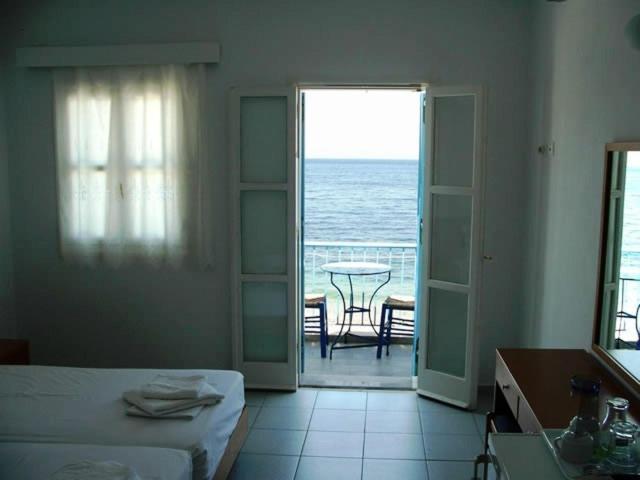 Kleopatra'S Rooms Livadia  Стая снимка